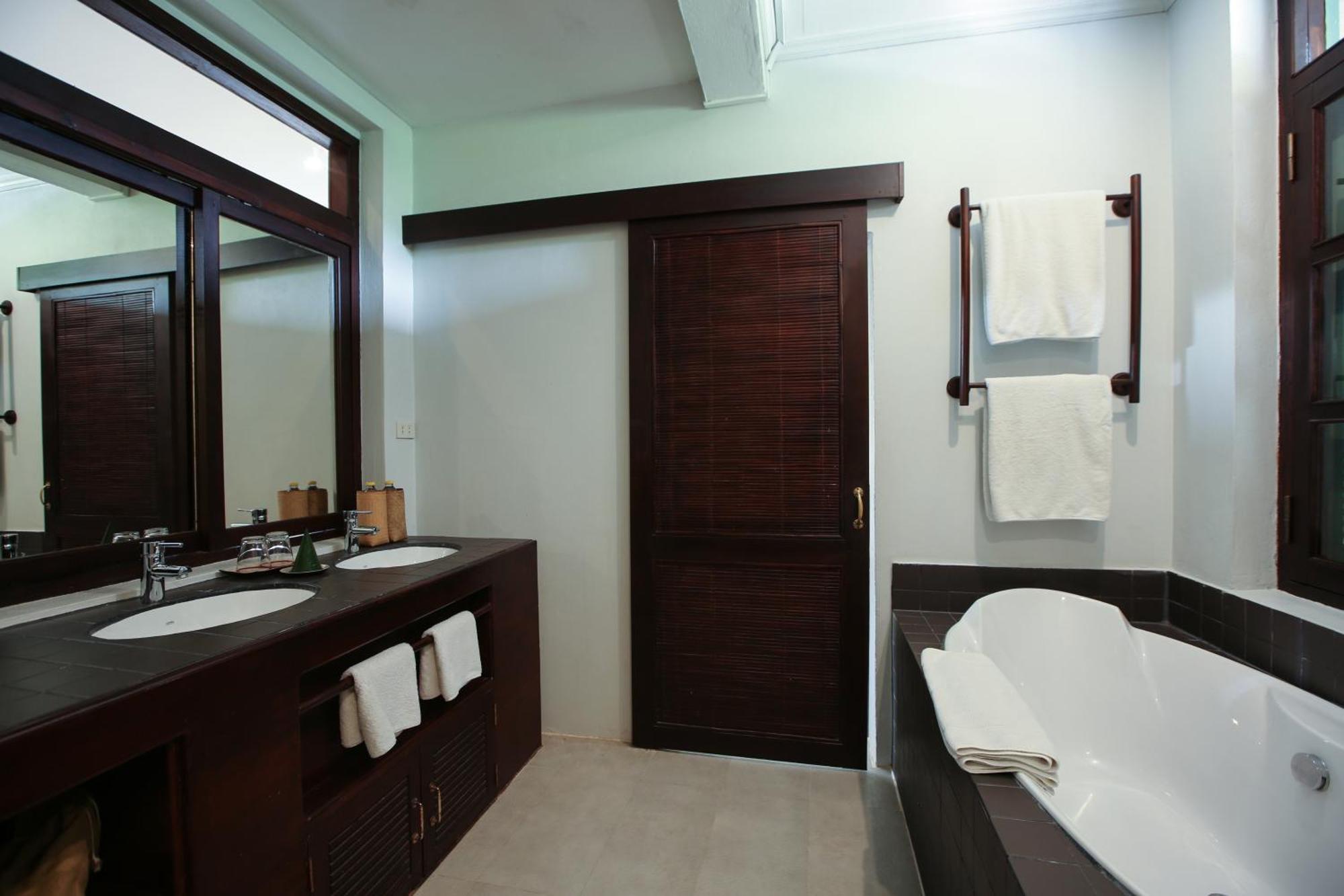 The Apsara Rive Droite Hotel Luang Prabang Phòng bức ảnh